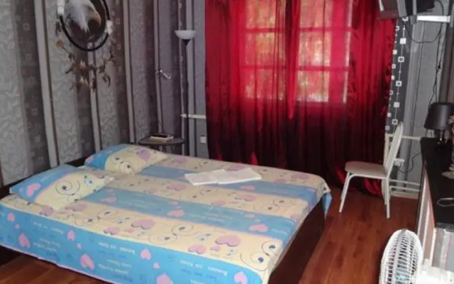 На Самбурова 242