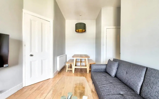 Ultimate Location! Royal Mile 1-bed