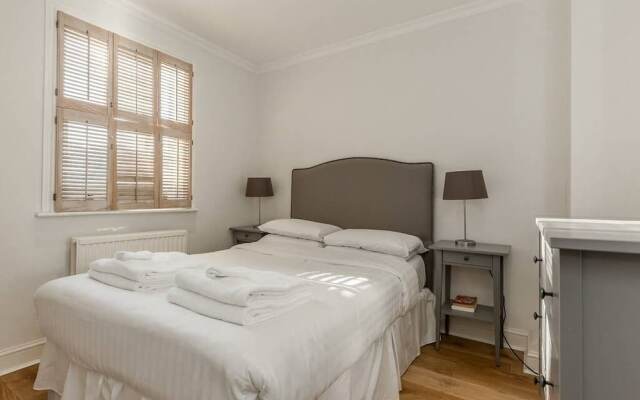 Beautiful 3Br House In Knightsbridge