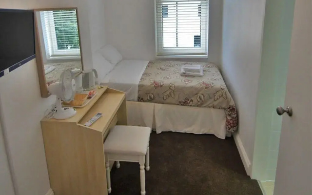 Gateway Hotel
