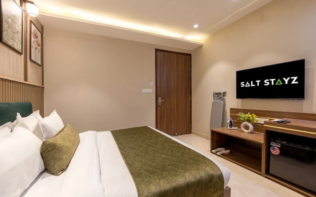 Saltstayz Premier - Paschim Vihar