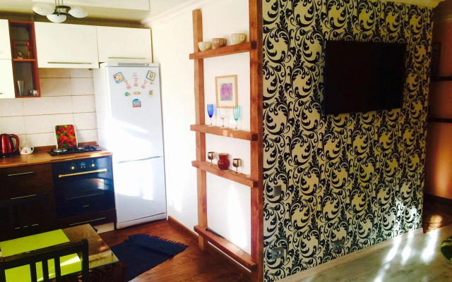 Apartment Ushakova 16