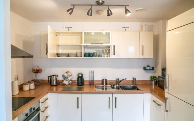Rueben Suite by Eaa Homes