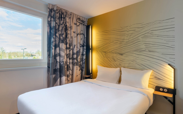 B&B HOTEL Massieux Genay