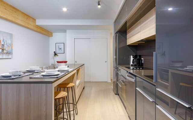 Amazing 1BR Condo Griffintown Sleeps 4