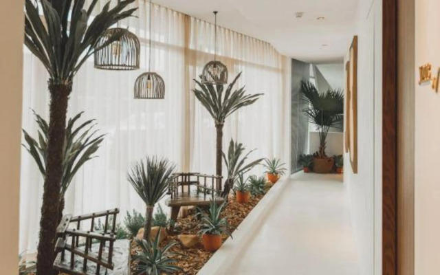Dalian Sishi Jingyu Beach Resort Hotel