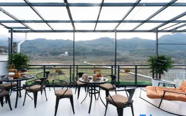 Yuheyi Homestay (Huangling Scenic Area Branch)