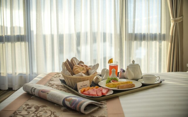 Esperado Lake View Hotel