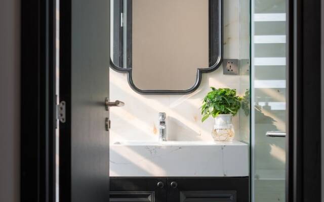 The Galaxy Home Apartment Doi Can