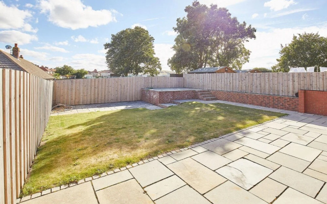 Host Stay Cliff Road