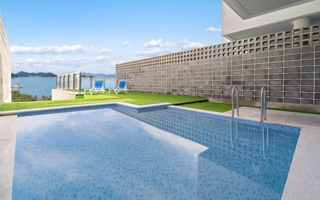 Yeosu Liposo Poolvilla