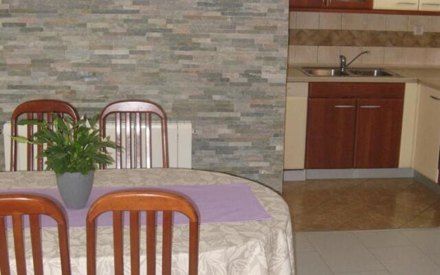 Apartments & Room Nina