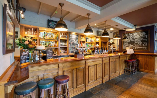 Bears Paw Inn