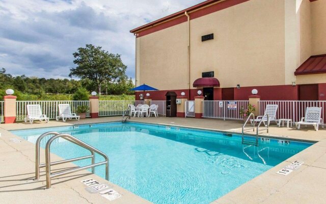 Comfort Inn & Suites Lincoln Talladega I-20