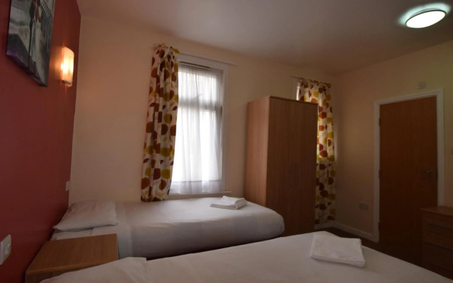 Cranbrook Hotel