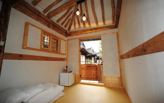 Gaeunchae Hanok Guesthouse Jeonju