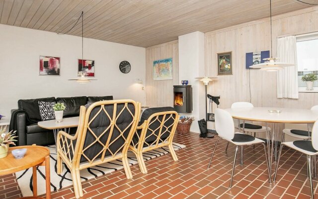 Secluded Beach Retreat in Rodhus-by Traum