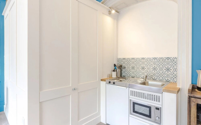 4 Berkeley Sq - YourApartment