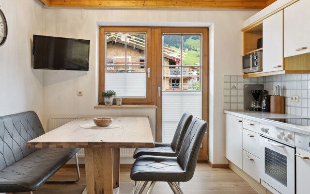 Alluring Apartment in Hollersbach im Pinzgau With Balcony