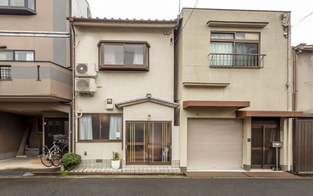Kizuna House near Nijo Castle