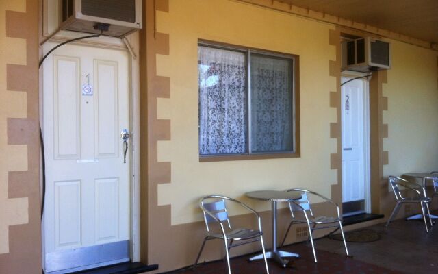 Lodge Outback Motel