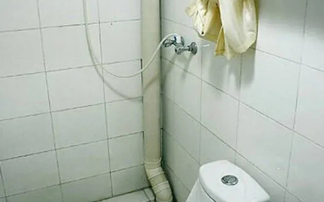 Shanghai Huazhouyuan Hotel