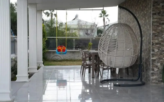 Gorgeous Villa With Private Pool in Antalya 1