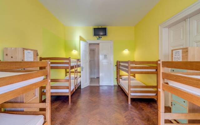 Hostel Colors of Adriatic - Youth Only