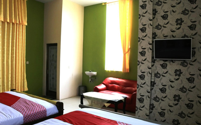 OYO 1722 Villa Ciparay Indah