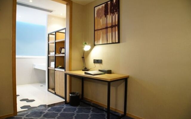 One Flight Apartment Bao'an Branch