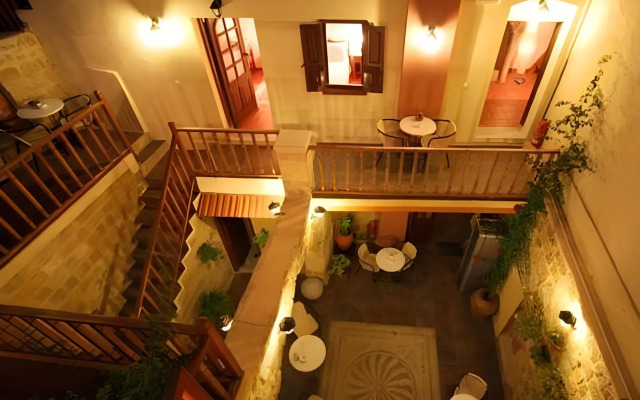 Camelot Traditional & Classic Hotel