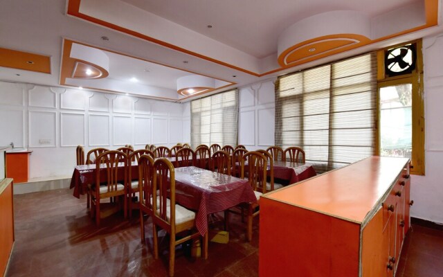 OYO 19766 Hotel Manali Palace