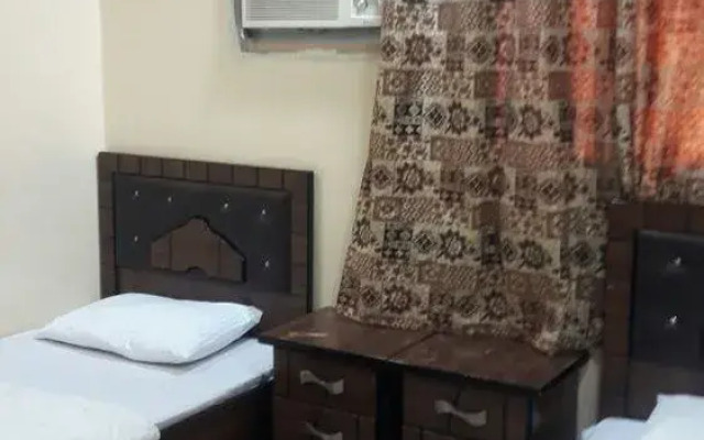 Omseyat Al Sharq Furnished Units 1