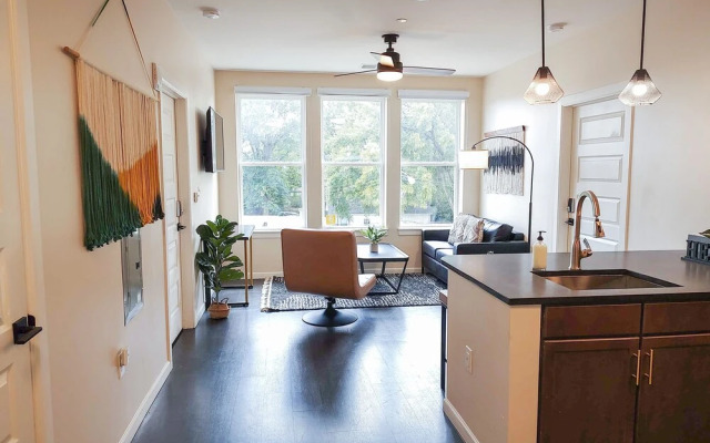 FRONTDESK The Marshall Campus Apts Louisville