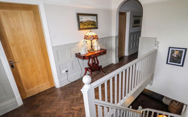 The Manor House Skerry Vore
