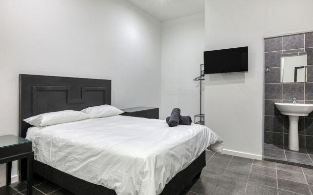 Inn & Out Express Sea Point