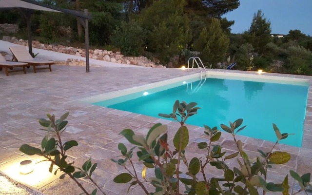 Trulli Parco Grande Con Piscina Privata