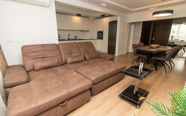 Gran Capital Top Central Apartment