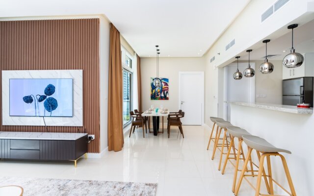 Vacay Lettings - Iris Blue