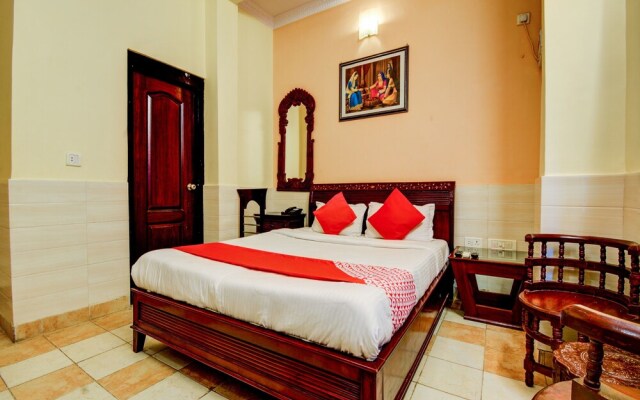 Capital O 11204 Hotel Rg Palace