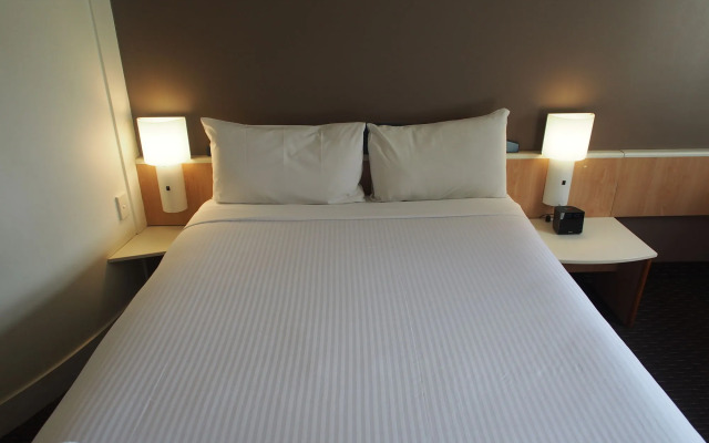 ibis Sydney Thornleigh