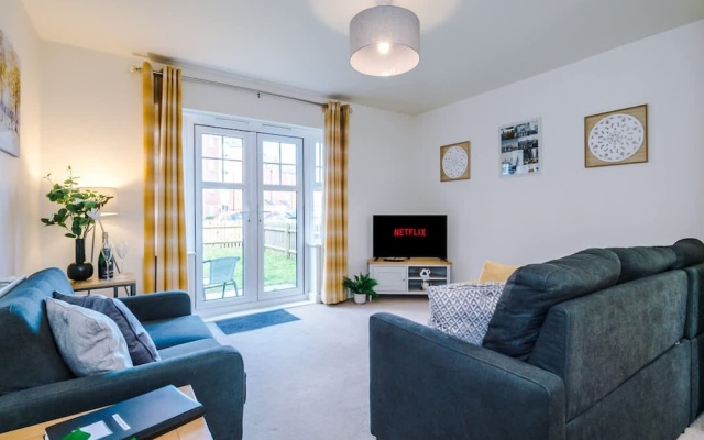 Spacious Home Ideal for Professionals Sleeps 8