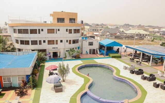 The Paradise Beach Resort and Apartment