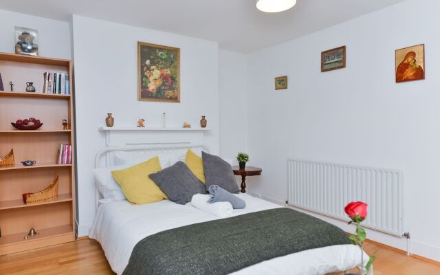 Raspberry Lodge