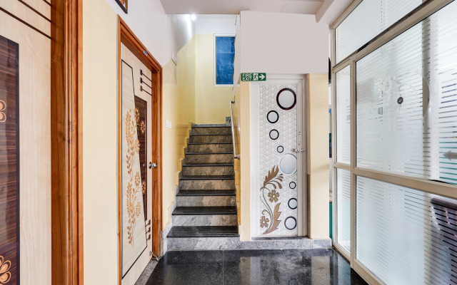 Super Hotel O Karakambadi Road Near Leela Mahal Circle