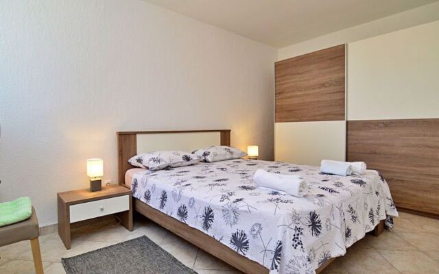 Apartment Kira Rogoznica/Ražanj