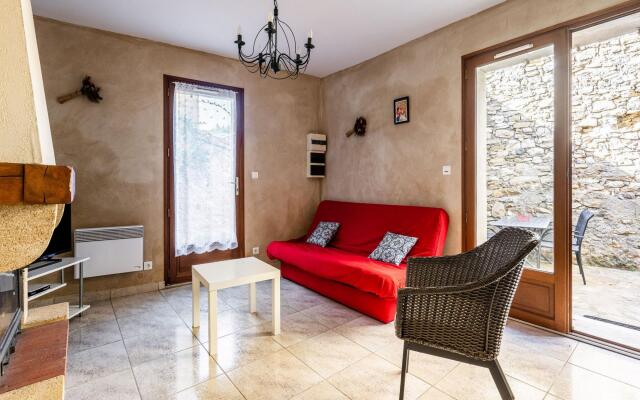 Vineyards & Village Stay