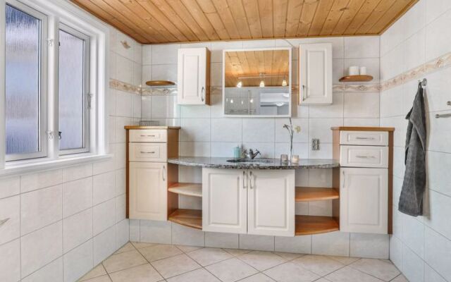"Kirsa" - 100m from the sea in Bornholm