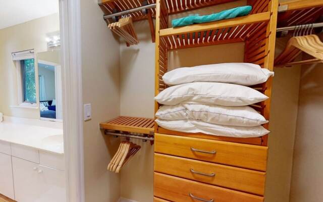 Sarasota Bay Pool Home