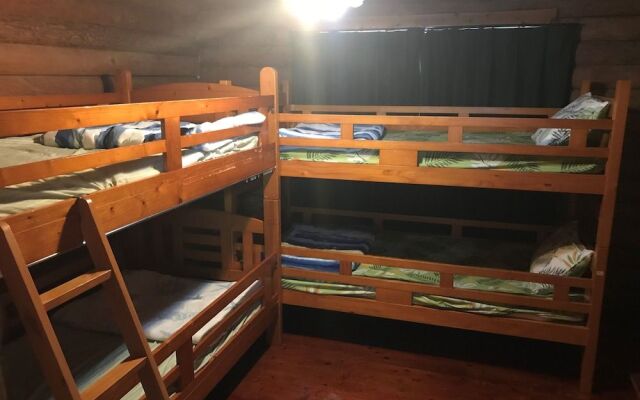 Guest House Long Island - Hostel